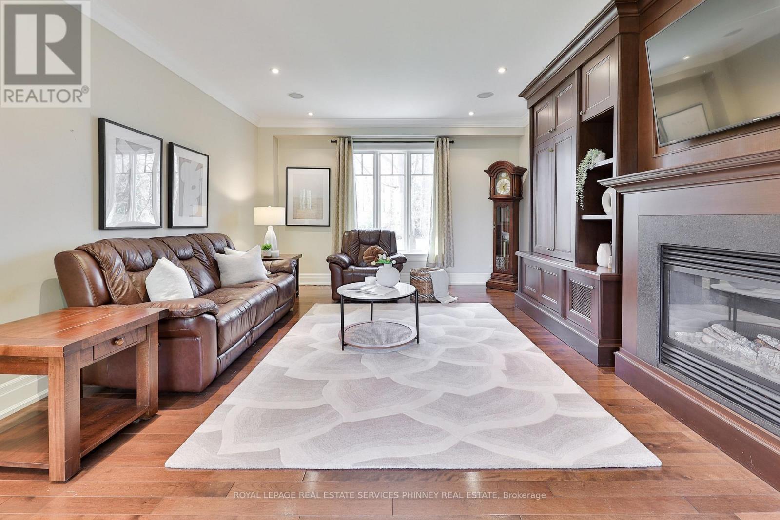 80 Oakes Drive, Mississauga, ON - Indoor Photo Showing Living Room With Fireplace