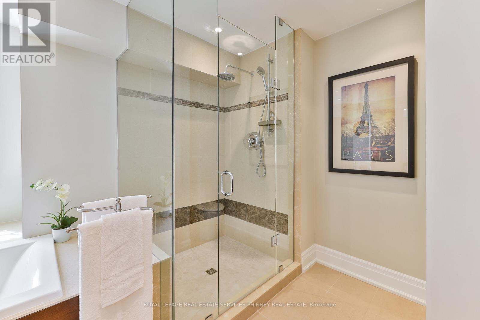 80 Oakes Drive, Mississauga, ON - Indoor Photo Showing Bathroom