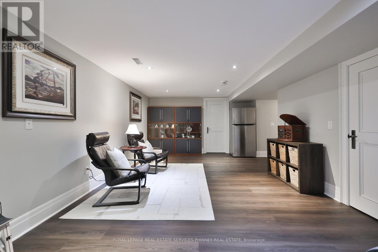 80 Oakes Drive, Mississauga, ON - Indoor