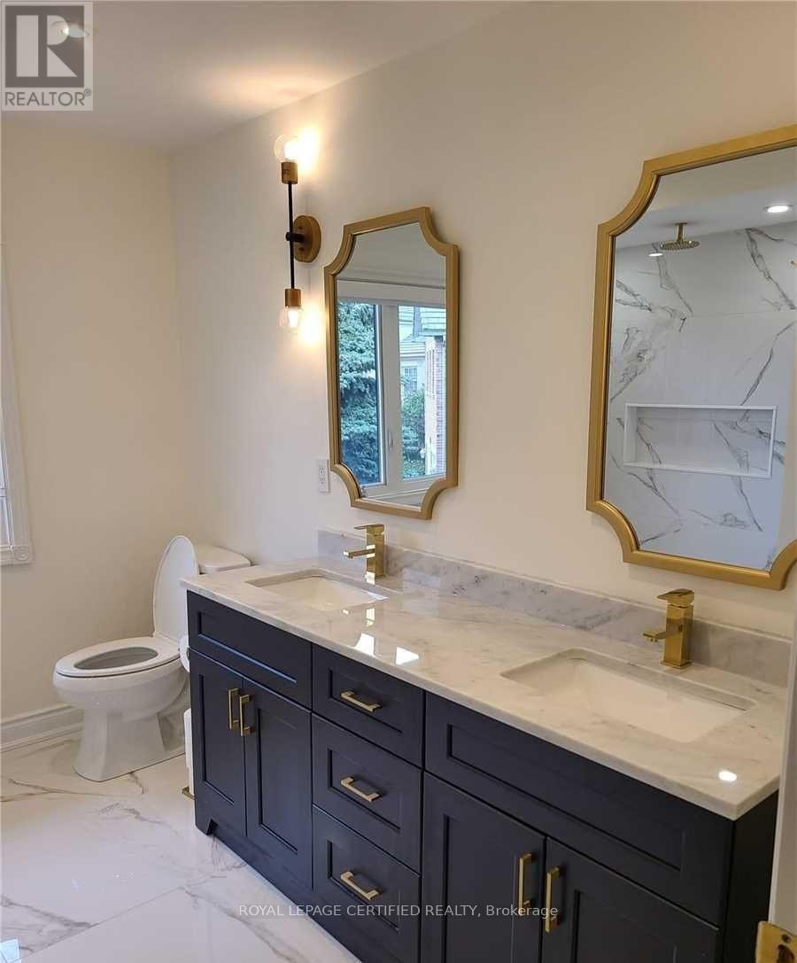 5128 Elderview Court, Mississauga, ON - Indoor Photo Showing Bathroom