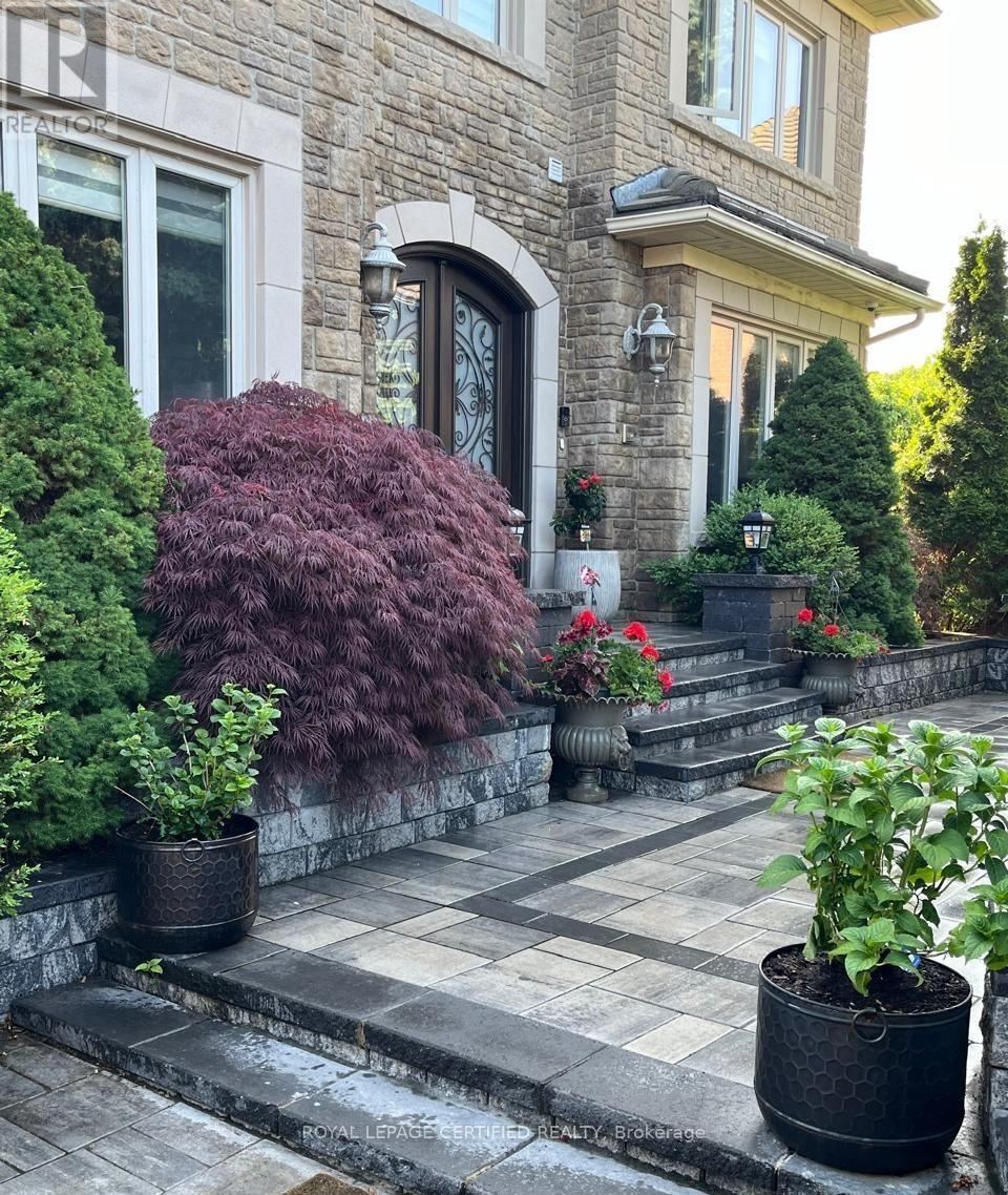 5128 Elderview Court, Mississauga, ON - Outdoor