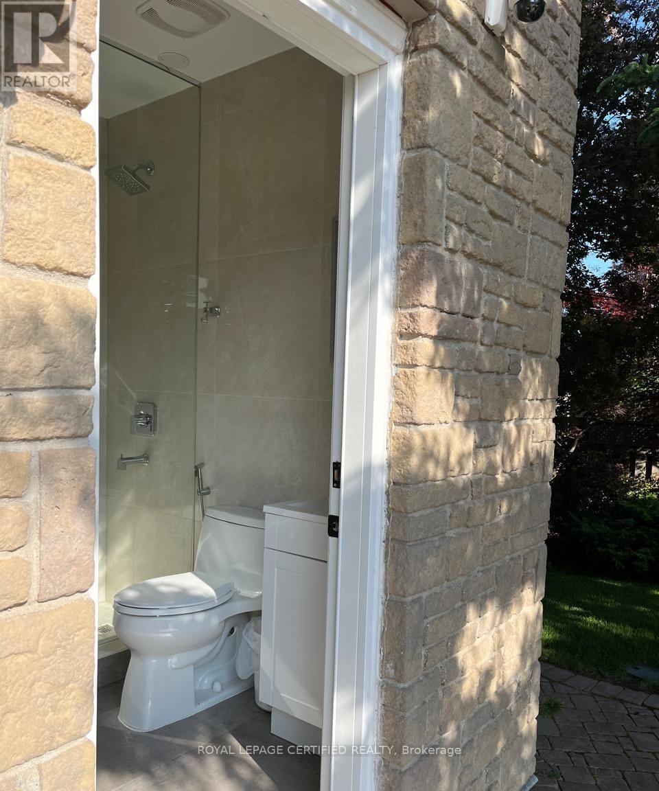 5128 Elderview Court, Mississauga, ON - Indoor Photo Showing Bathroom