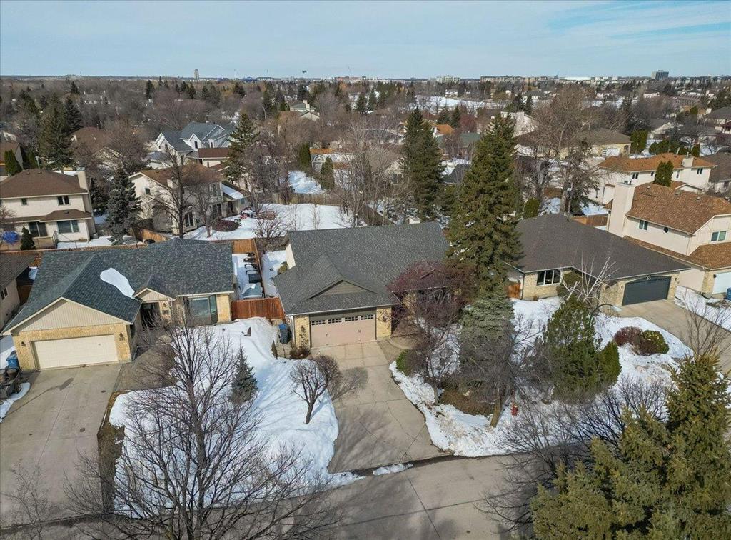 69 Woodington Bay, Winnipeg, MB - Outdoor