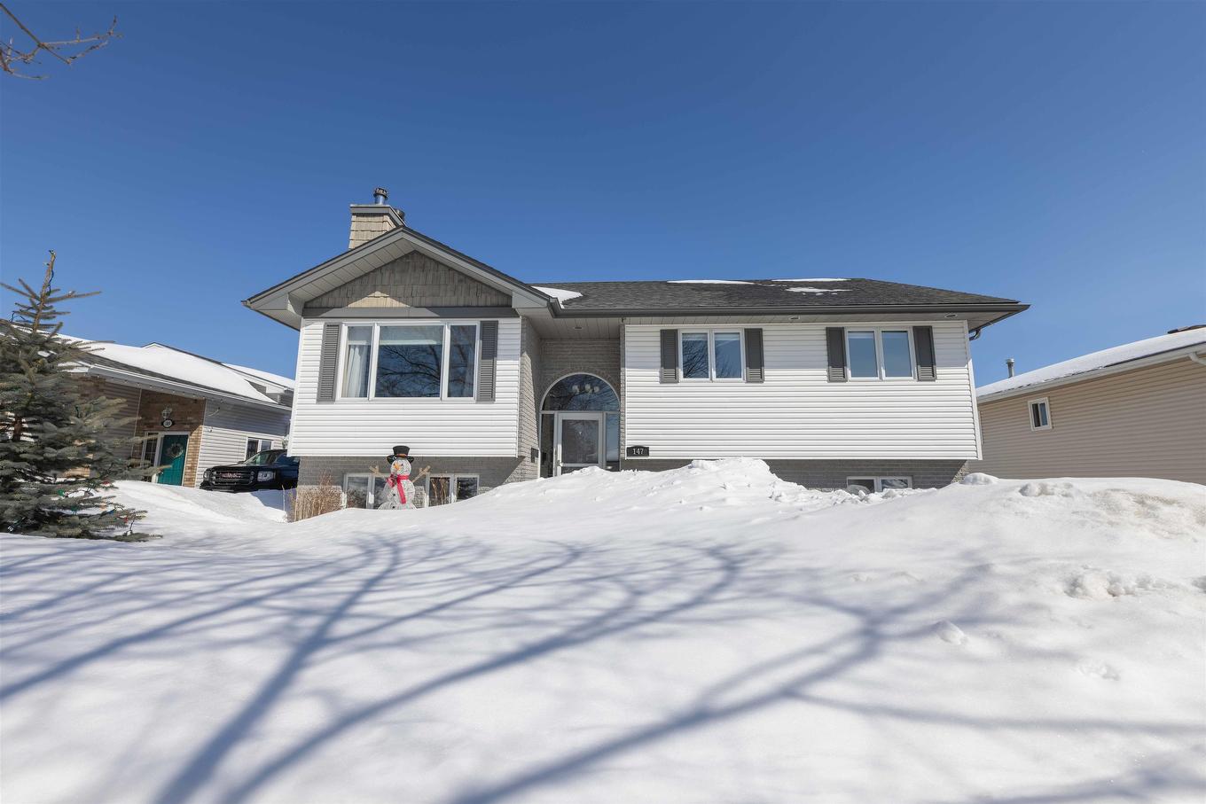 147 Nottingham Crescent, Thunder Bay, ON