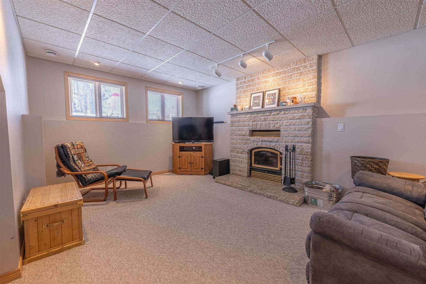 147 Nottingham Crescent, Thunder Bay, ON