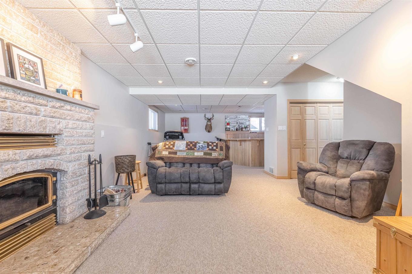 147 Nottingham Crescent, Thunder Bay, ON