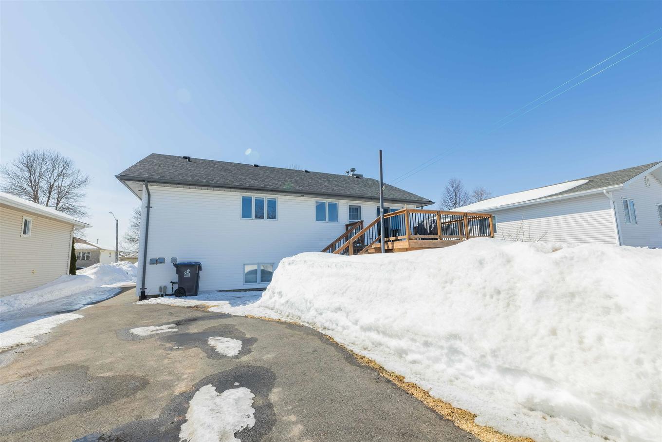 147 Nottingham Crescent, Thunder Bay, ON