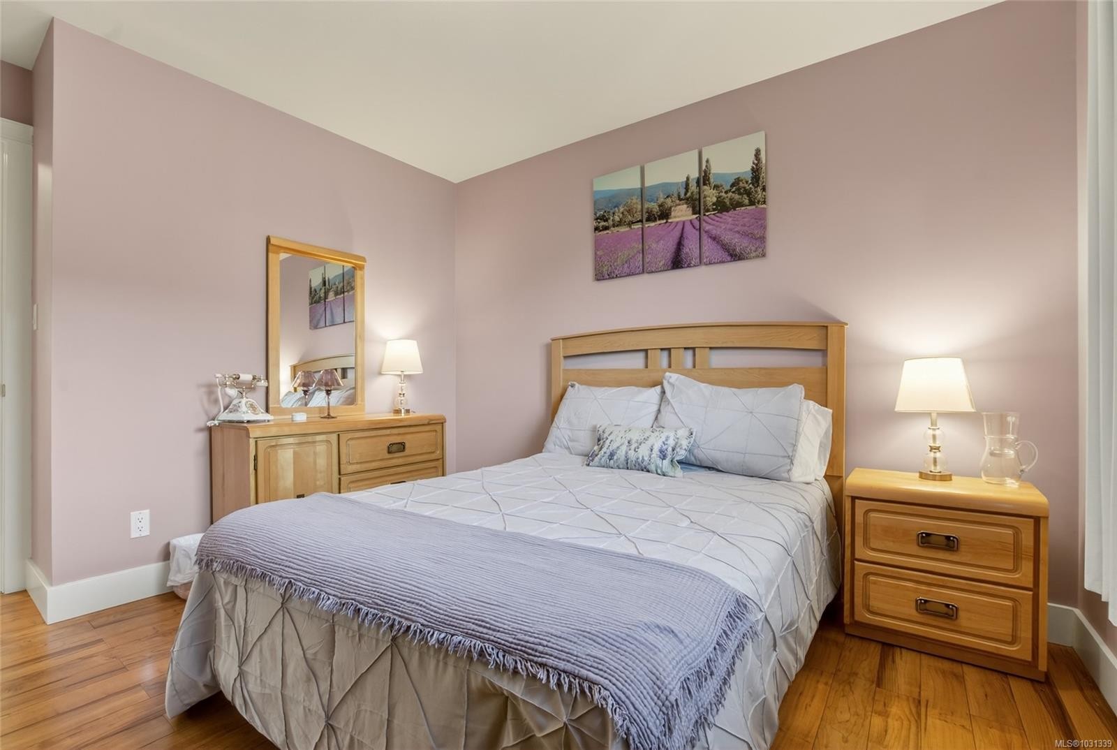 5992 Stonehaven Dr, Duncan, BC - Indoor Photo Showing Bedroom