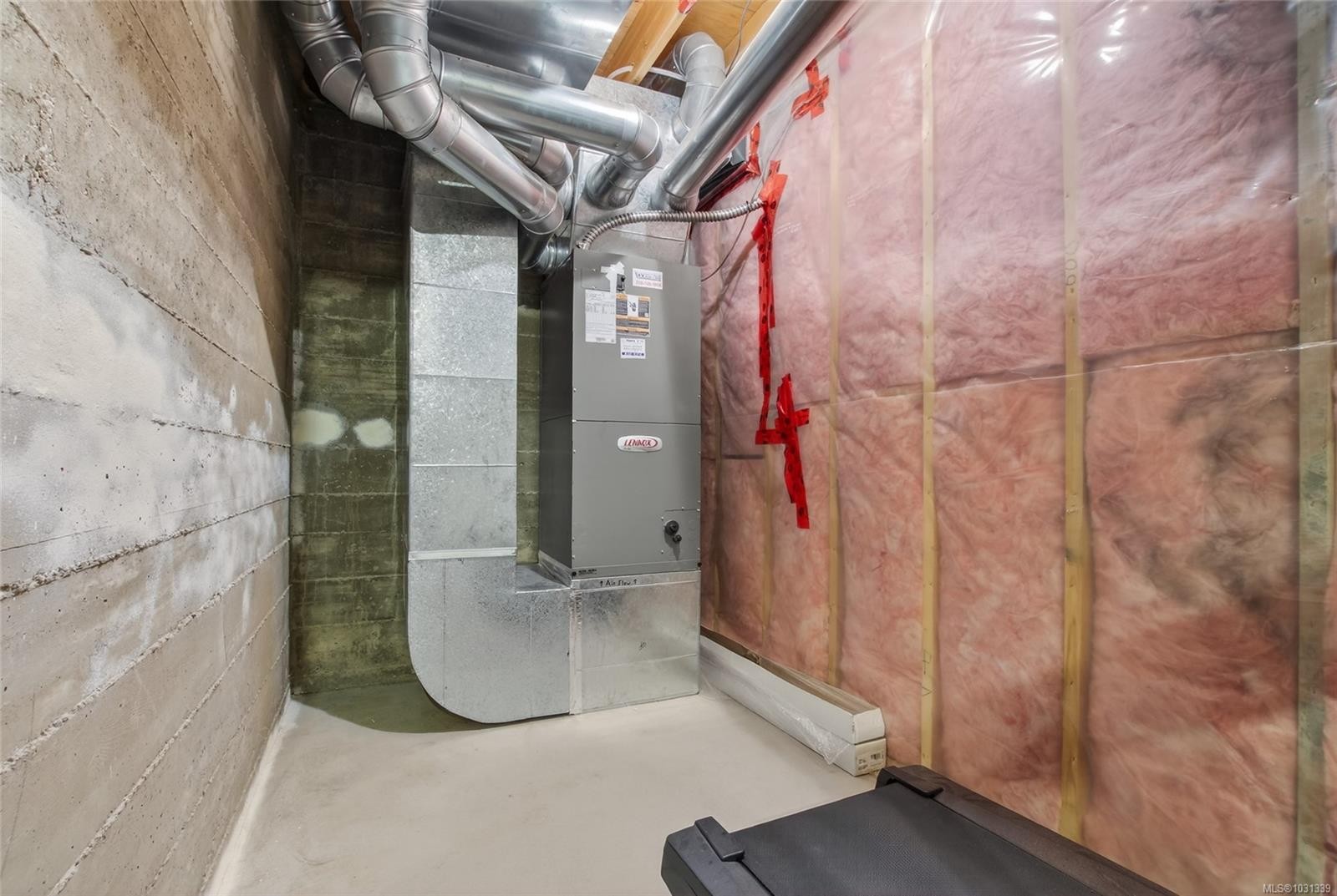 5992 Stonehaven Dr, Duncan, BC - Indoor Photo Showing Basement