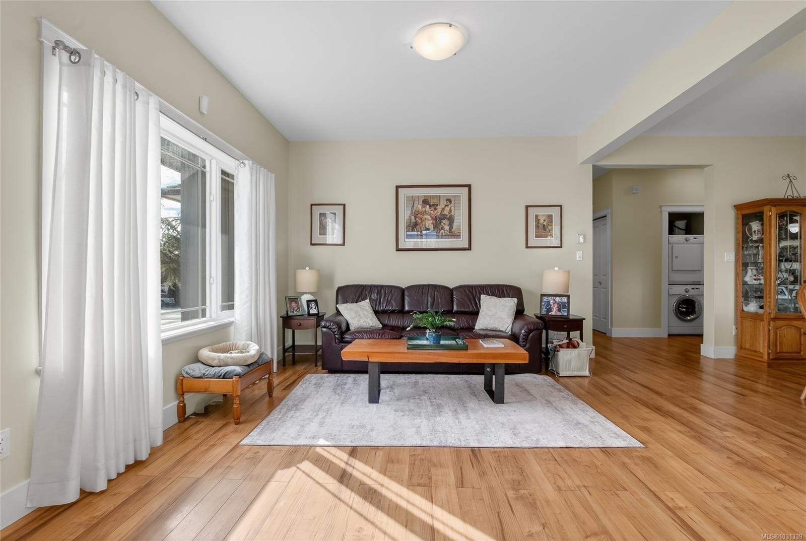 5992 Stonehaven Dr, Duncan, BC - Indoor Photo Showing Living Room