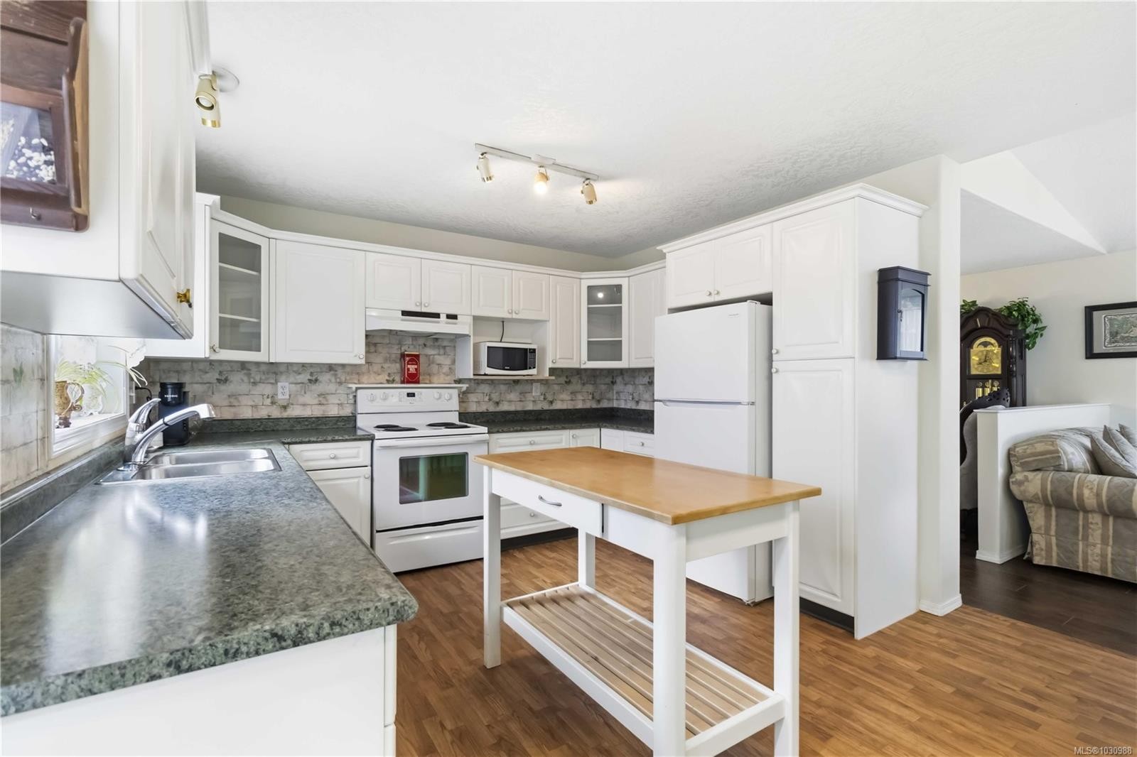 23 Eagle Lane, View Royal, BC