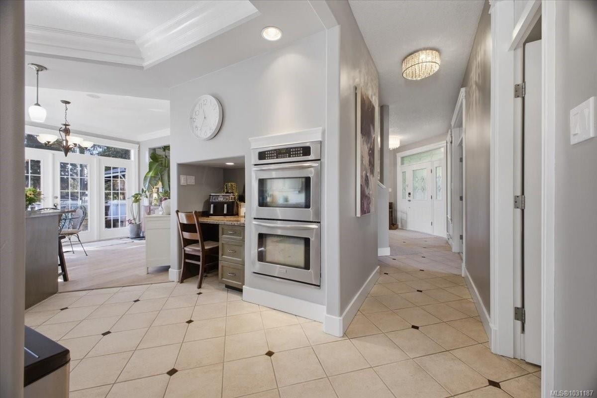 1971 Woodridge Rd, Nanaimo, BC