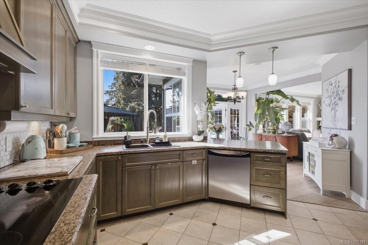 1971 Woodridge Rd, Nanaimo, BC