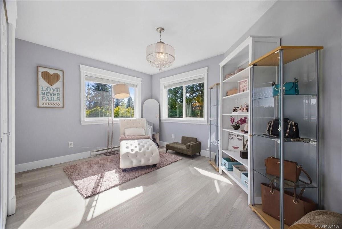 1971 Woodridge Rd, Nanaimo, BC