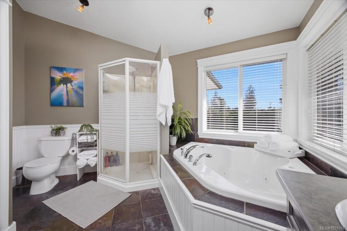 1971 Woodridge Rd, Nanaimo, BC