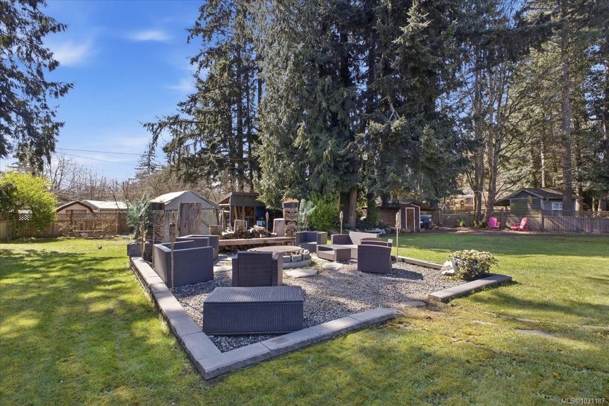 1971 Woodridge Rd, Nanaimo, BC