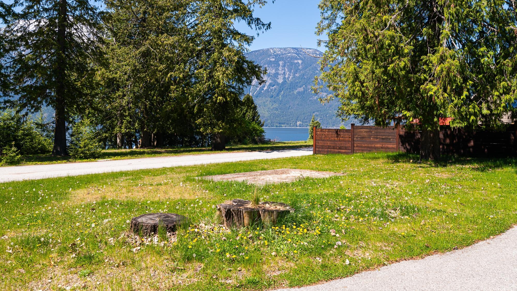 13488 Lakeshore Drive, Boswell, BC - Outdoor