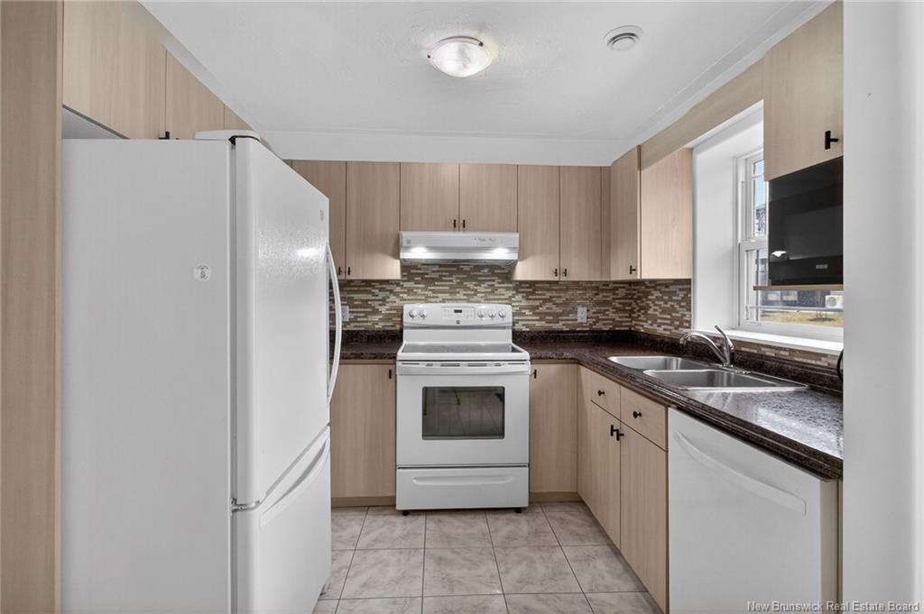 5-380 Champlain St, Dieppe, NB