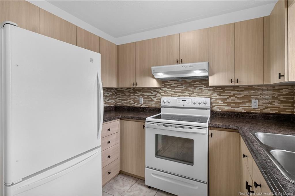 5-380 Champlain St, Dieppe, NB