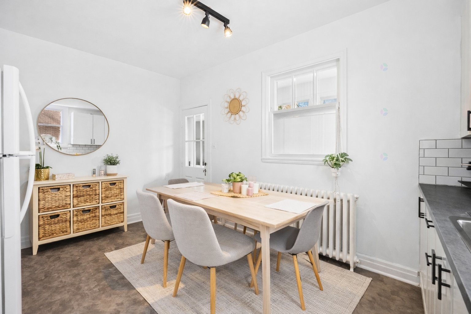 Kitchen - 674Z 5E Avenue, Montréal (Lachine), QC - Indoor Photo Showing Dining Room