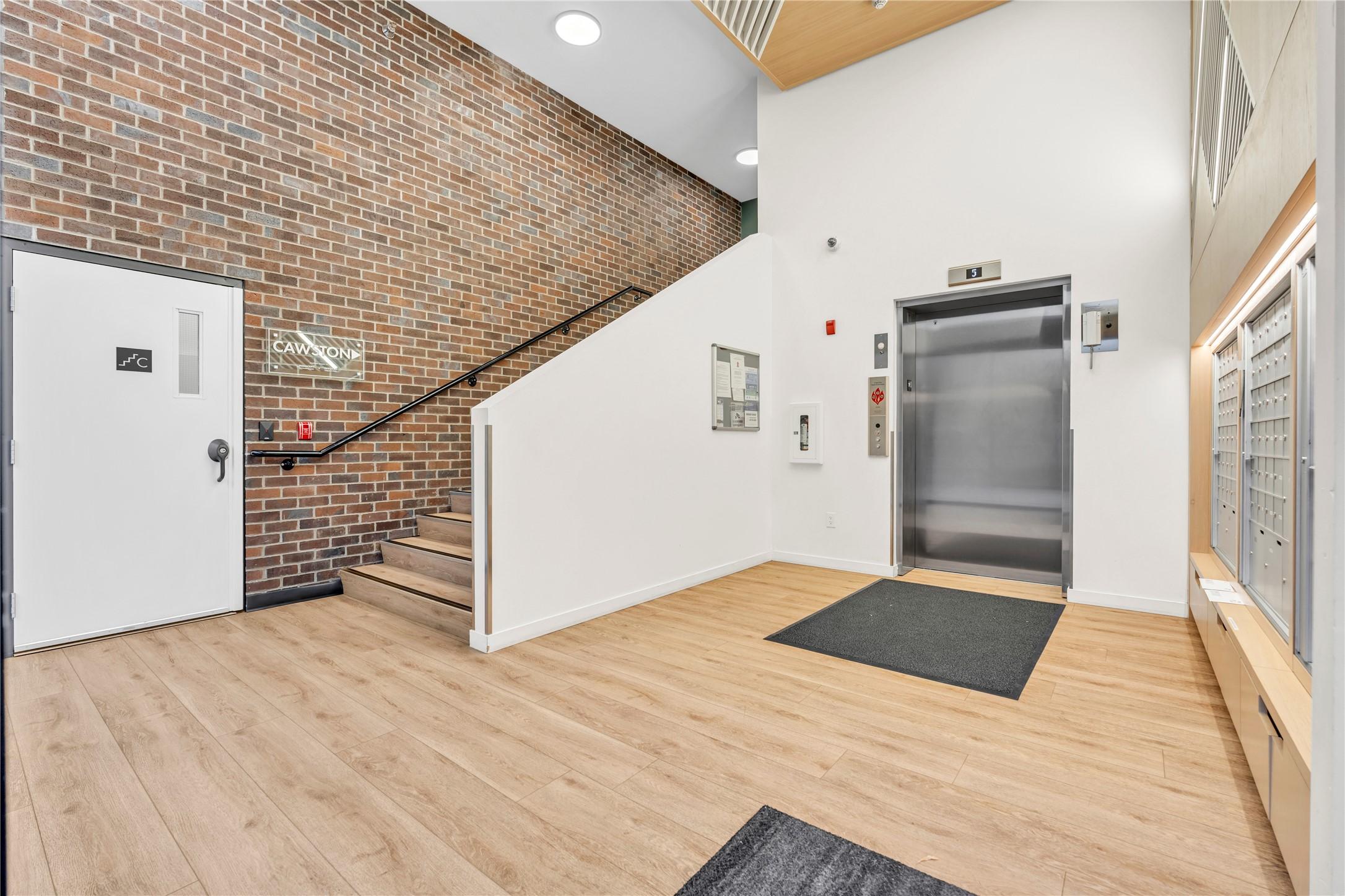 311-660 Cawston Avenue, Kelowna, BC - Indoor Photo Showing Other Room