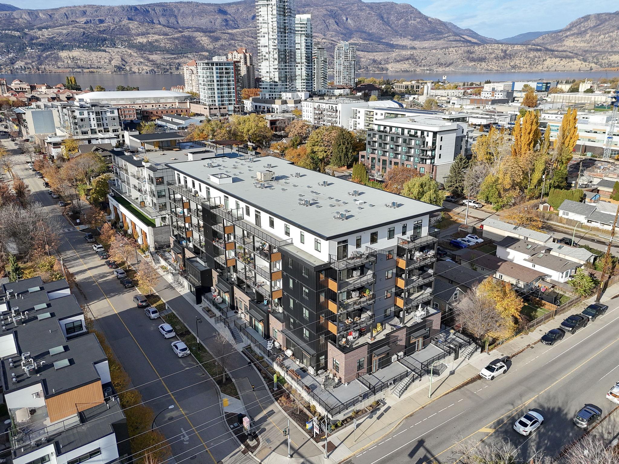 311-660 Cawston Avenue, Kelowna, BC - Outdoor With View