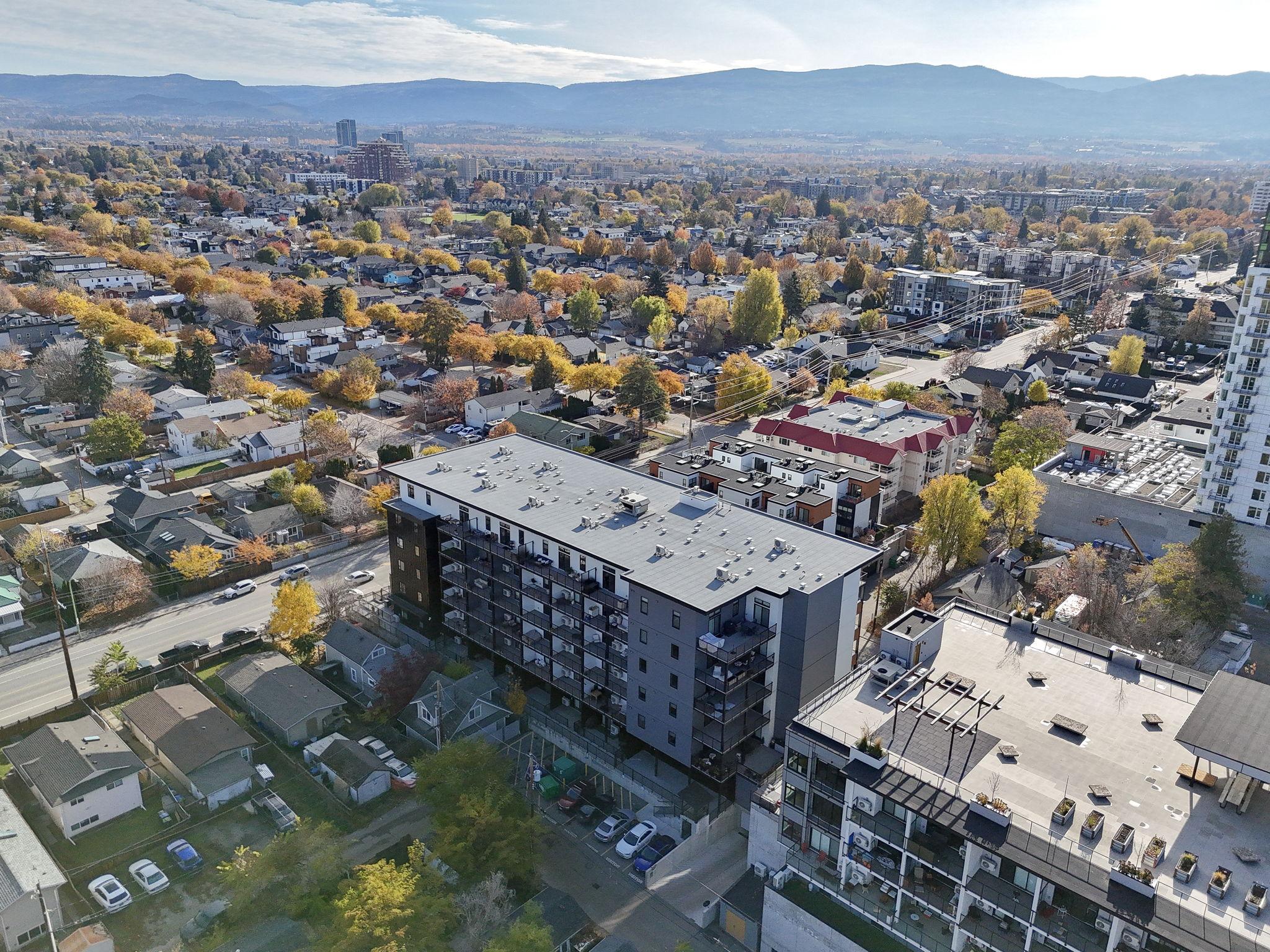 311-660 Cawston Avenue, Kelowna, BC - Outdoor With View