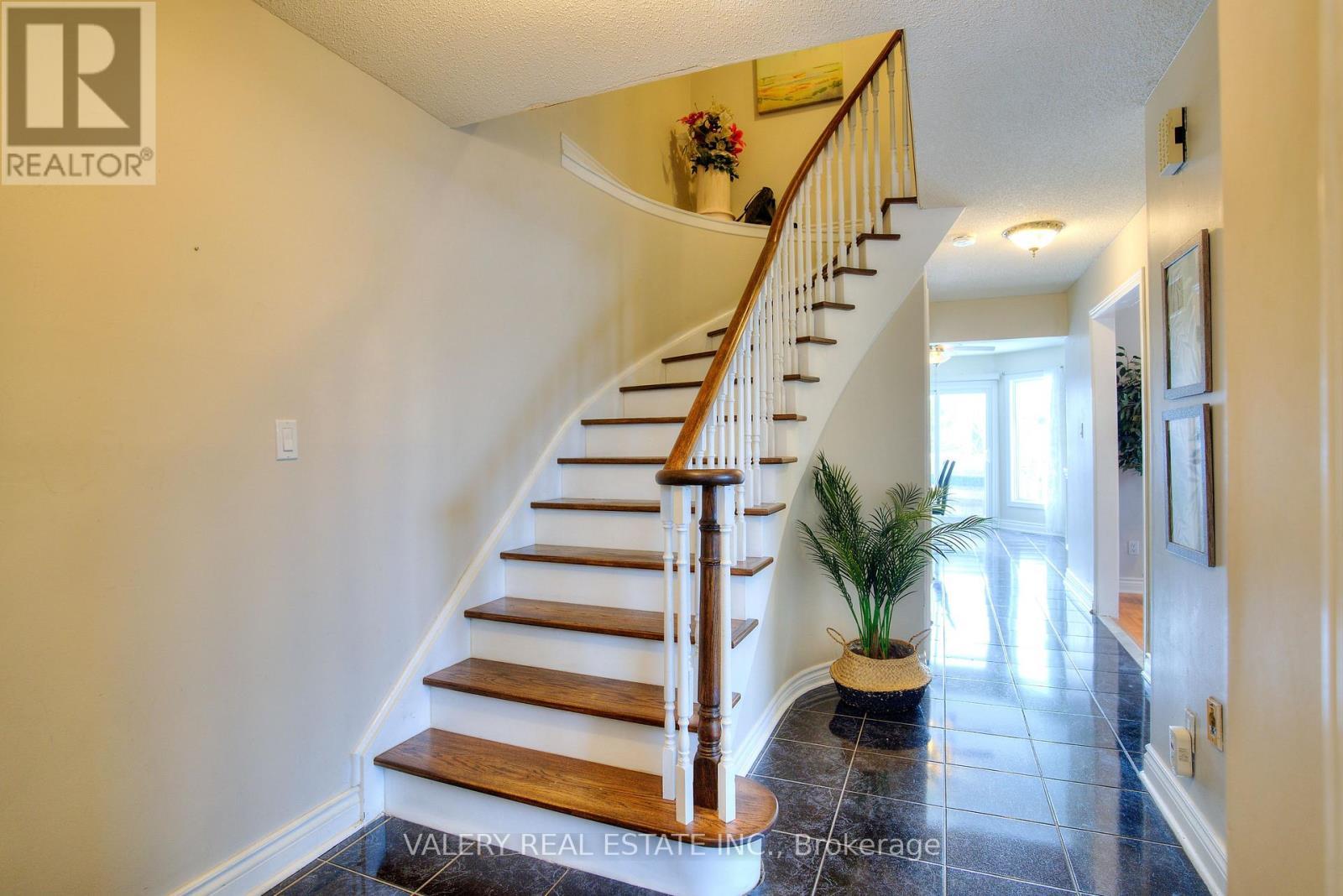 848 Attersley Drive, Oshawa, ON