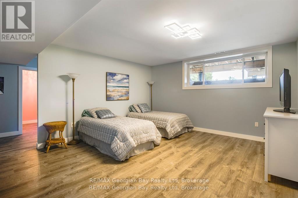165 Wilson Road, Midland, ON - Indoor Photo Showing Bedroom