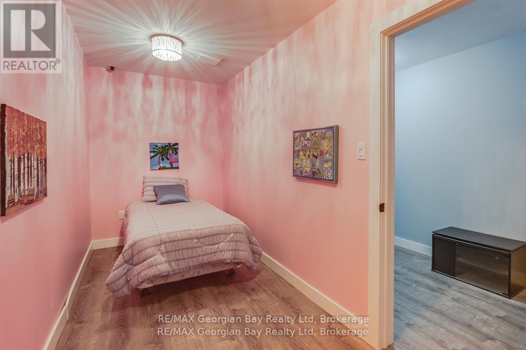 165 Wilson Road, Midland, ON - Indoor Photo Showing Bedroom