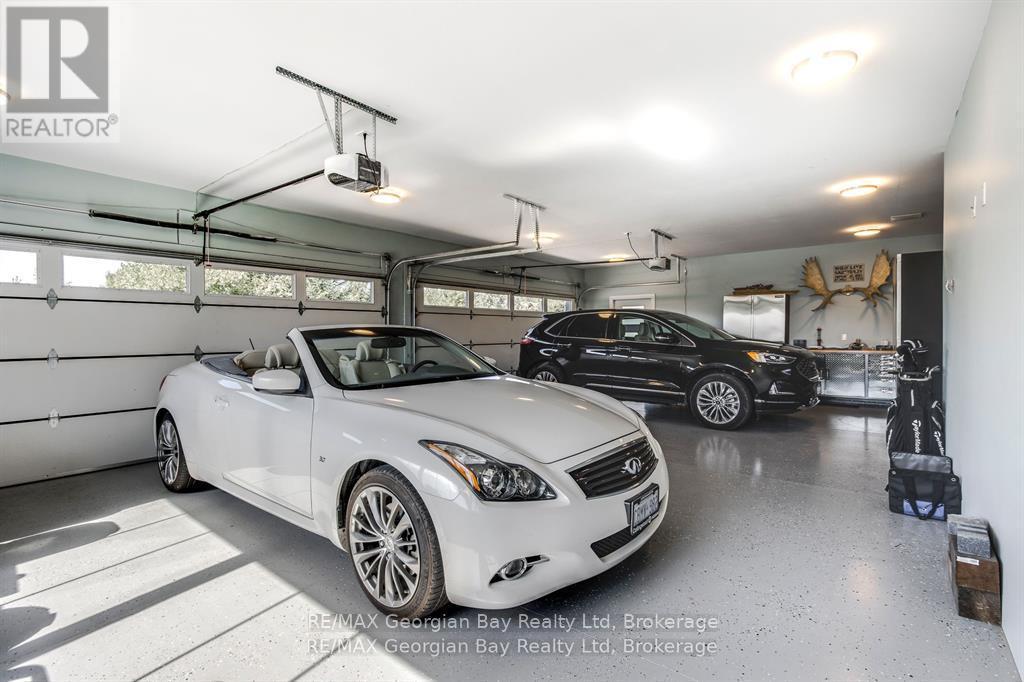 165 Wilson Road, Midland, ON - Indoor Photo Showing Garage