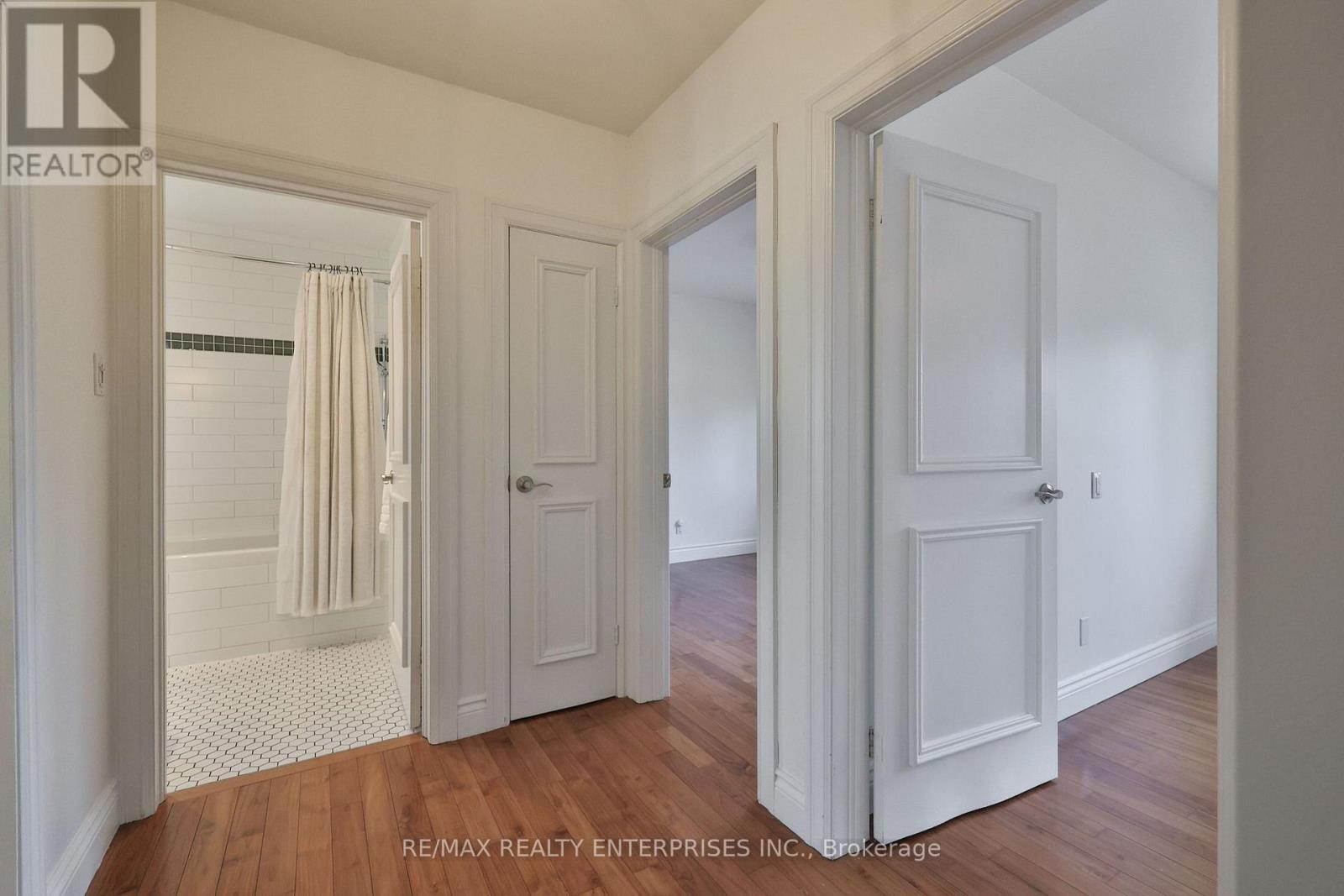 1439 Larchview Trail, Mississauga, ON - Indoor Photo Showing Other Room