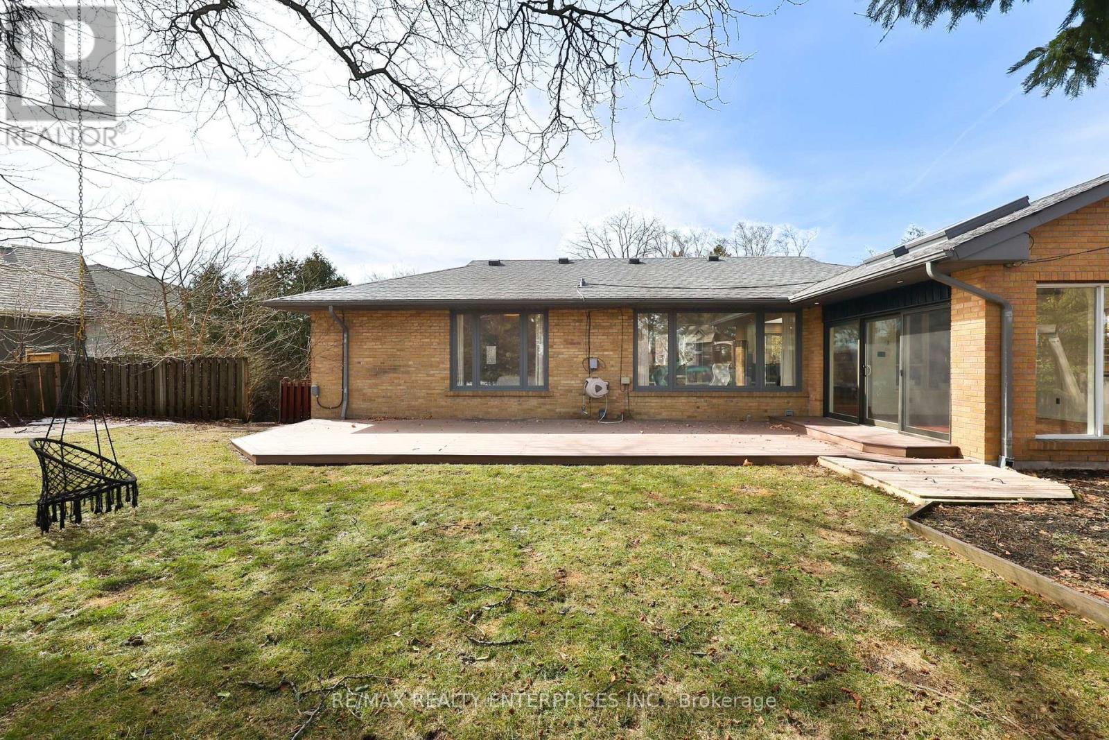 1439 Larchview Trail, Mississauga, ON - Outdoor