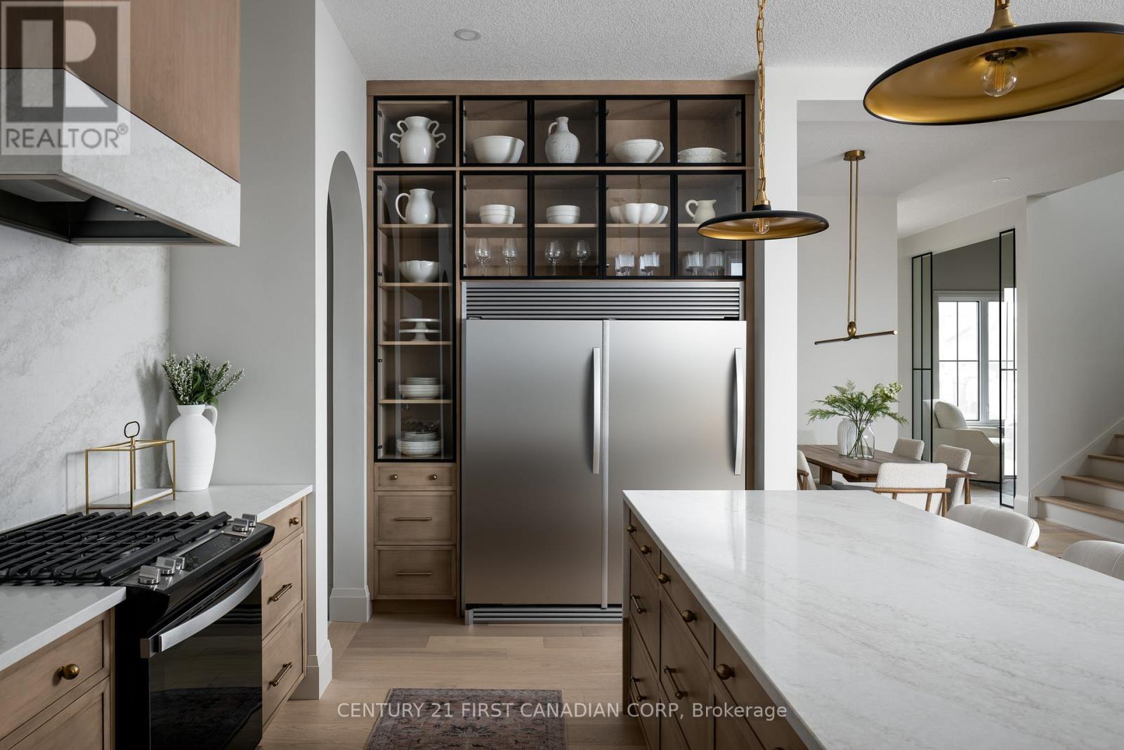 871 White Pine Street, London North (North S), ON - Indoor Photo Showing Kitchen With Upgraded Kitchen