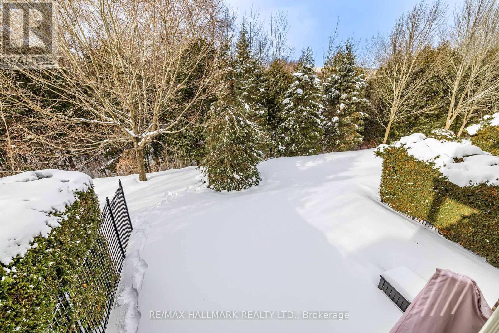 48 Stonecliffe Crescent, Aurora, ON - Outdoor