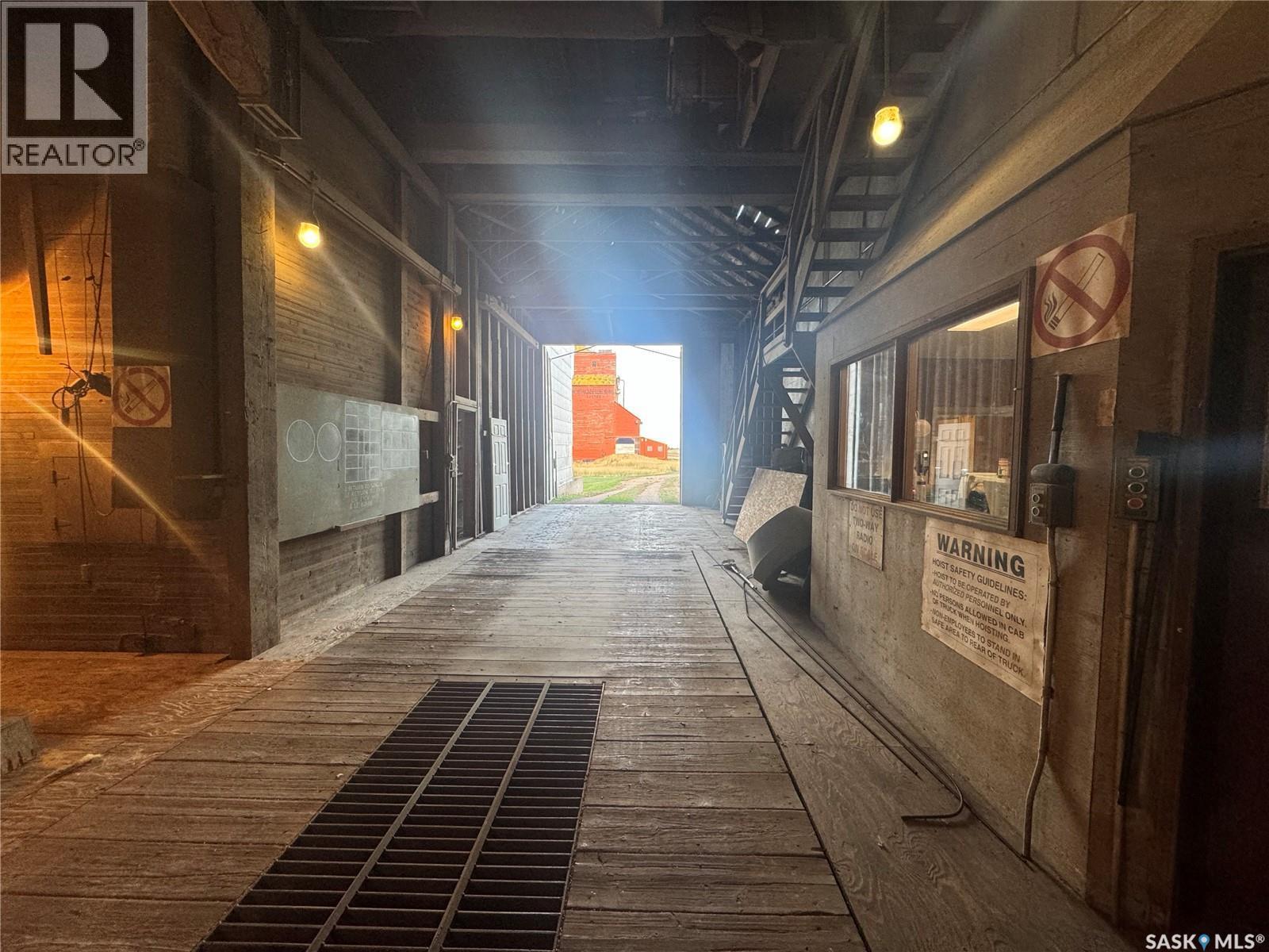 620 Railway Avenue, Conquest, SK