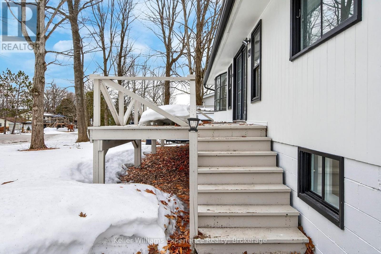 29 Nida Drive, Tiny, ON - Outdoor