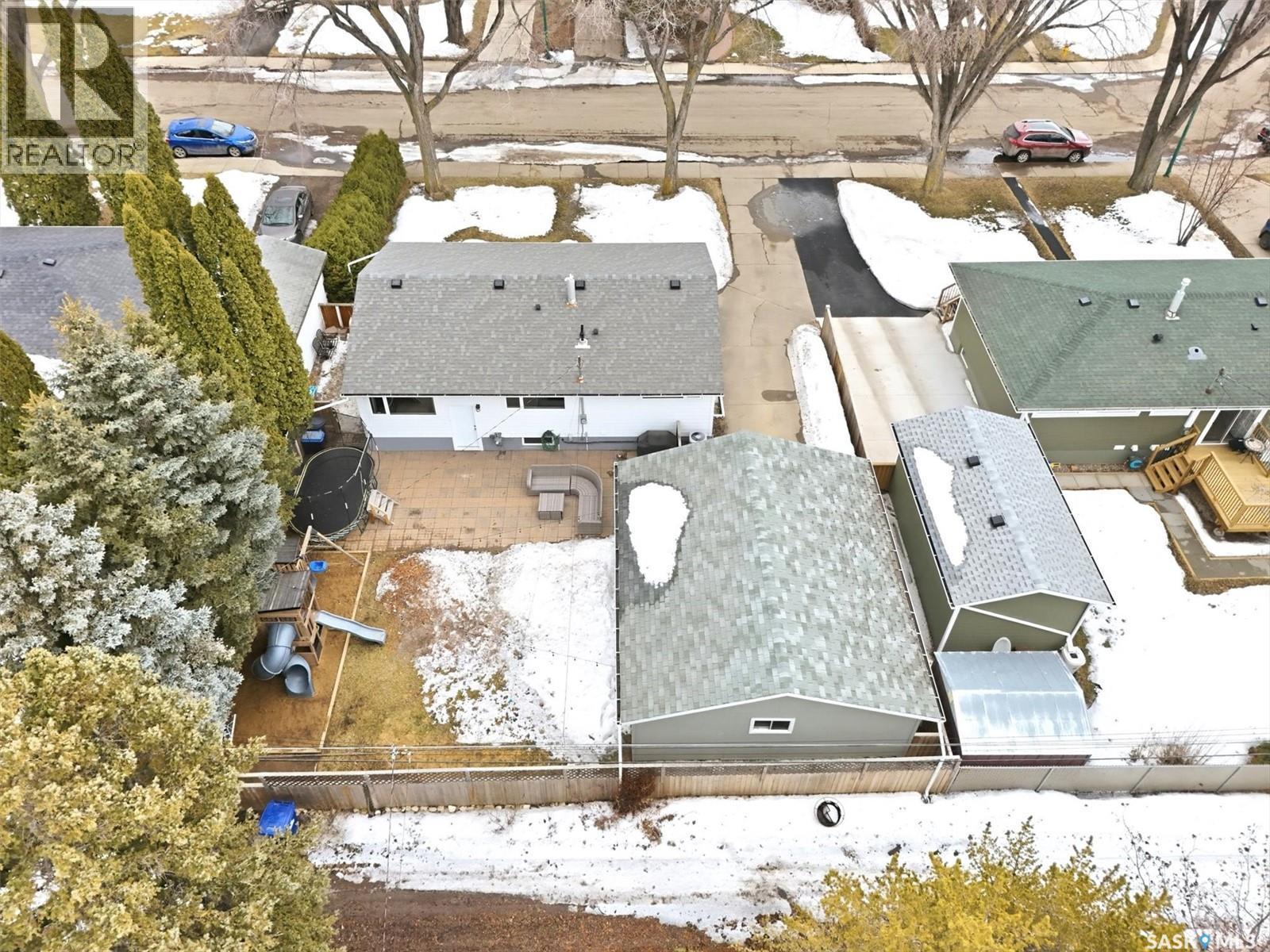 16 Pinder Crescent, Saskatoon, SK - Outdoor