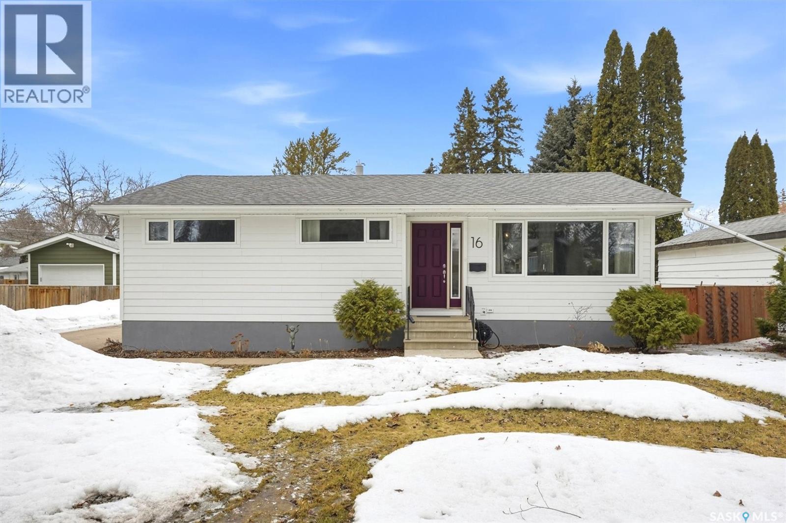 16 Pinder Crescent, Saskatoon, SK - Outdoor