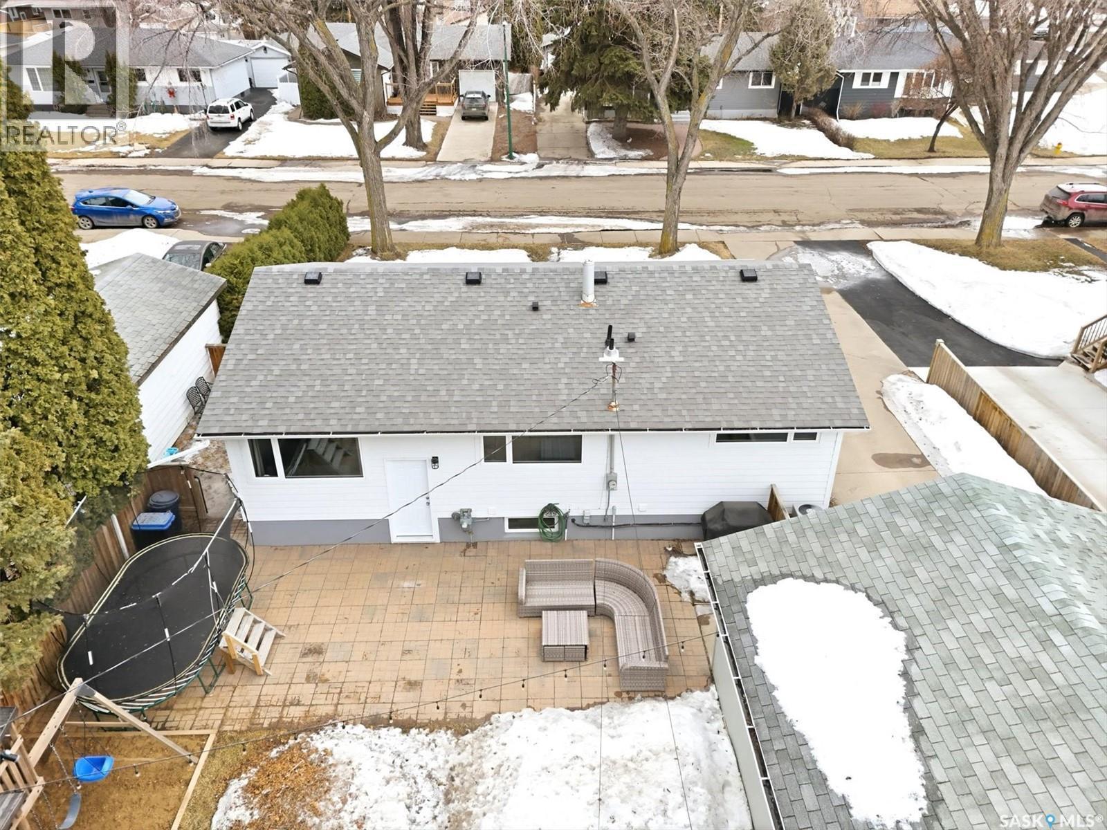 16 Pinder Crescent, Saskatoon, SK - Outdoor