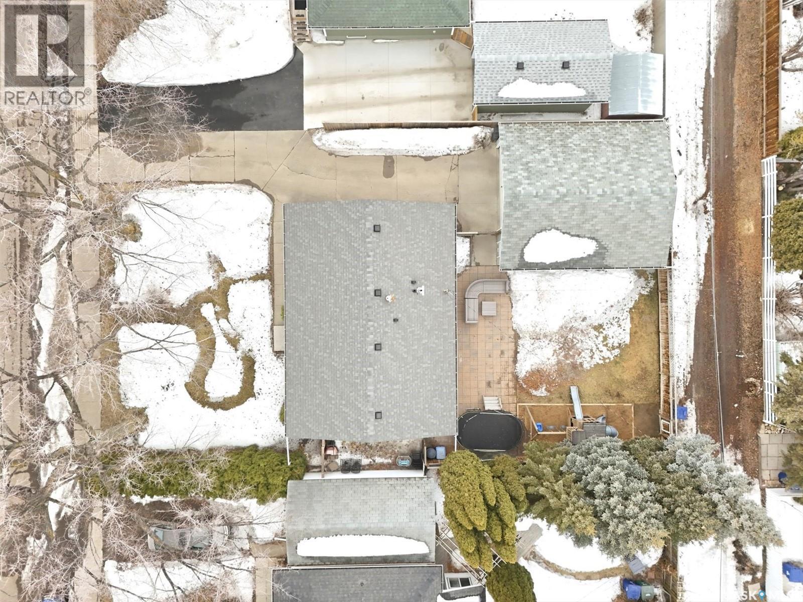 16 Pinder Crescent, Saskatoon, SK -