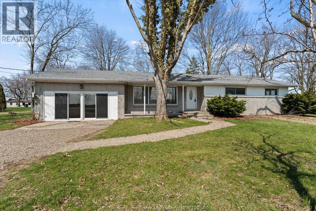 5740 Baseline Road, Windsor, ON - Outdoor With Facade