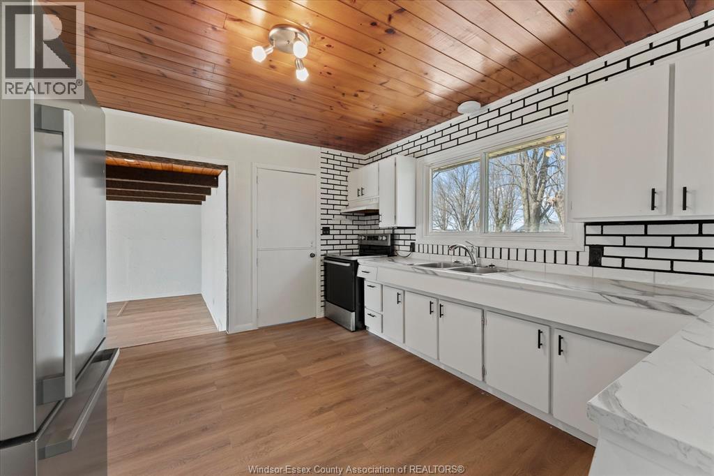 5740 Baseline Road, Windsor, ON - Indoor Photo Showing Kitchen With Double Sink