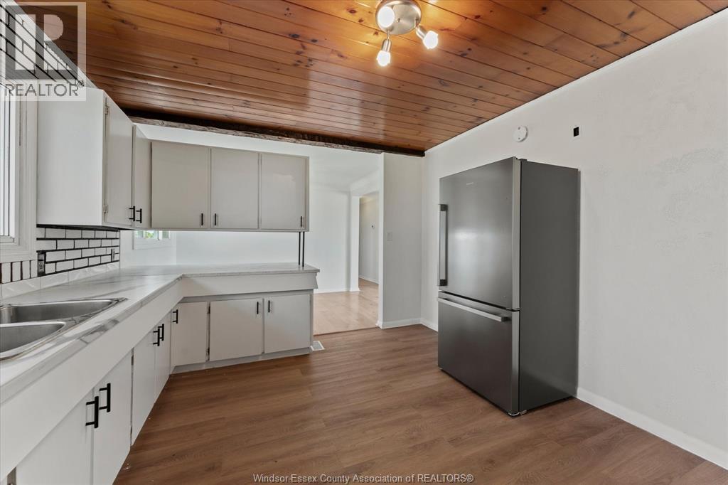 5740 Baseline Road, Windsor, ON - Indoor Photo Showing Kitchen With Double Sink