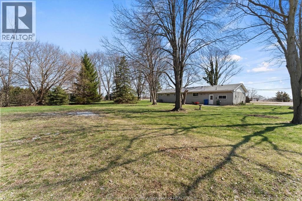 5740 Baseline Road, Windsor, ON - Outdoor