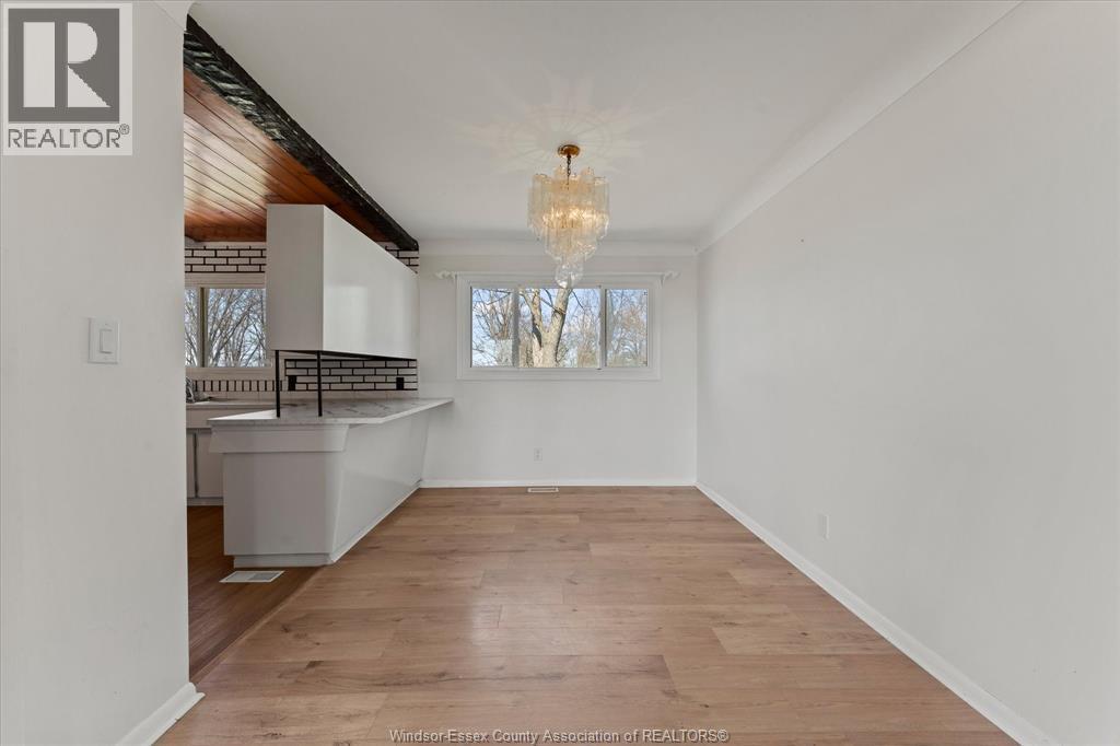 5740 Baseline Road, Windsor, ON - Indoor Photo Showing Other Room
