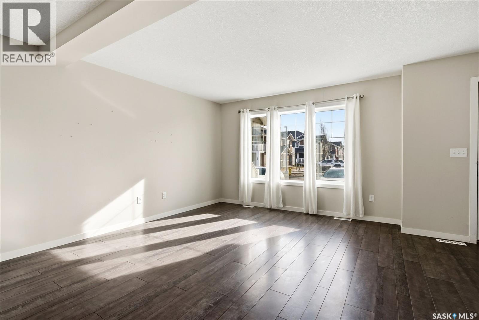 2 5752 Gordon Road, Regina, SK - Indoor Photo Showing Other Room