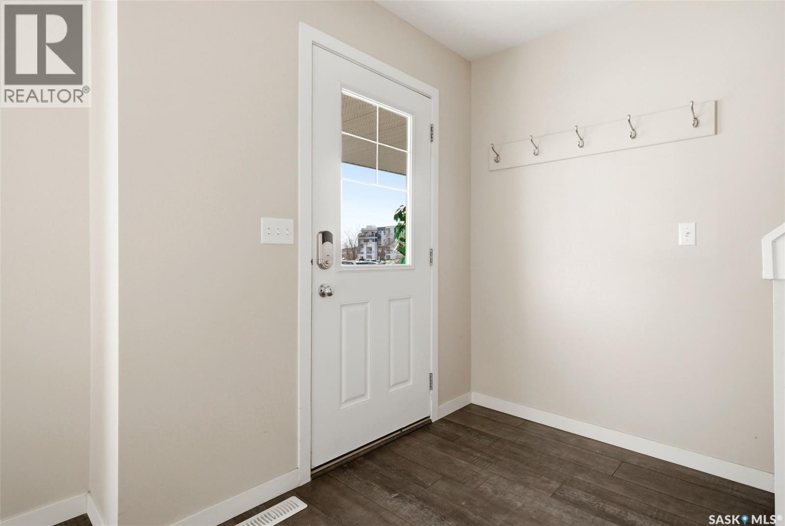 2 5752 Gordon Road, Regina, SK - Indoor Photo Showing Other Room