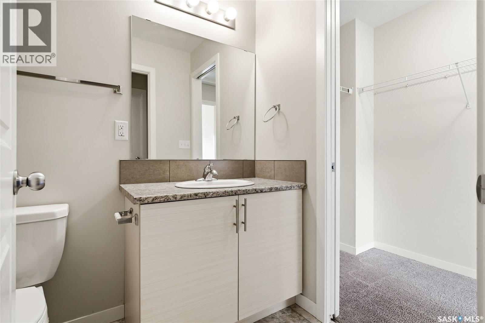 2 5752 Gordon Road, Regina, SK - Indoor Photo Showing Bathroom