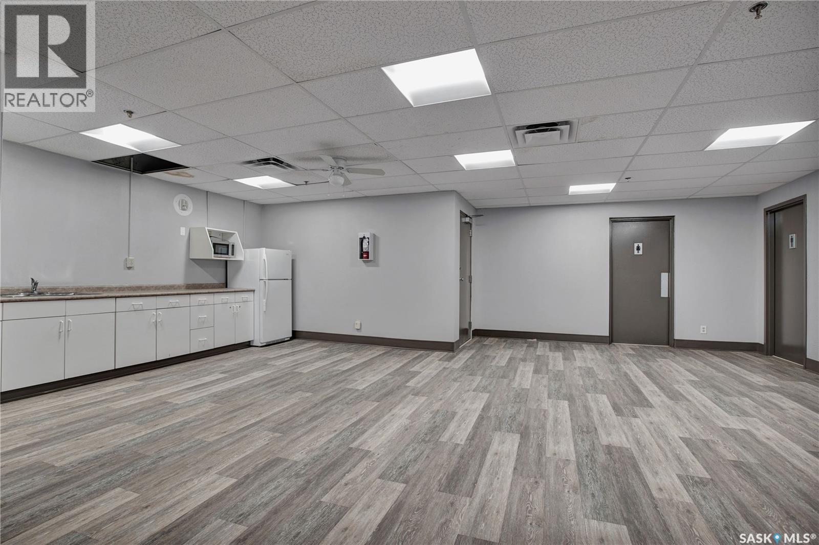 902 405 5Th Avenue, Saskatoon, SK - Indoor Photo Showing Other Room